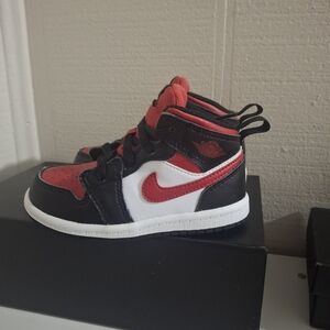 Nike Toddler High-Top Sneakers Red Black White